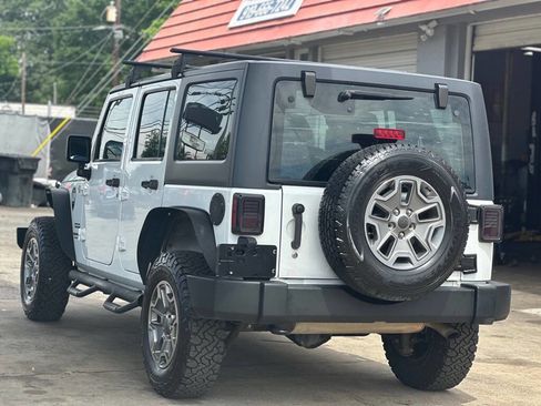 Used 2015 Jeep Wrangler Unlimited Sport w/ Connectivity Group AWD/4WD image 11