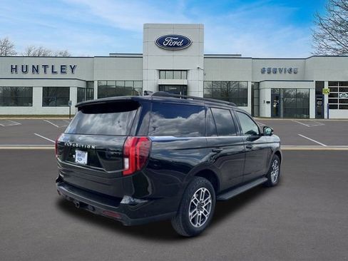 Used 2025 Ford Expedition Active AWD/4WD image 4