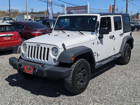 Used 2017 Jeep Wrangler Unlimited Sport w/ Connectivity Group AWD/4WD image 3