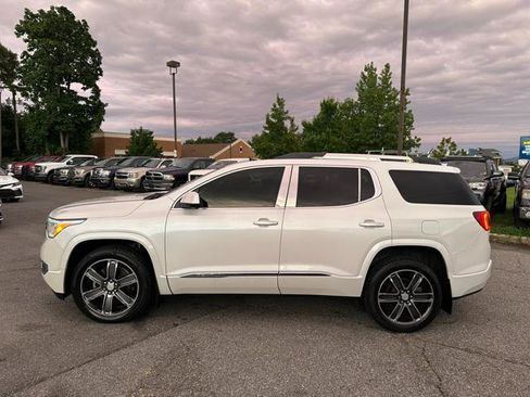 Used 2017 GMC Acadia Denali w/ Technology Package AWD/4WD image 8