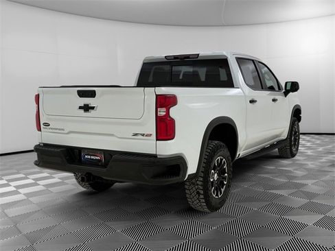 Used 2023 Chevrolet Silverado 1500 ZR2 w/ Technology Package image 3