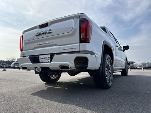 Used 2024 GMC Sierra 1500 Denali Ultimate image 10