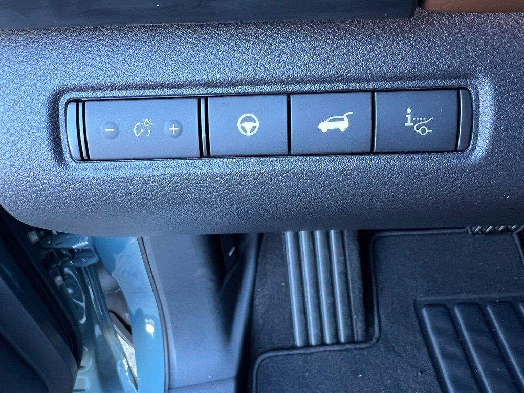 Used 2026 Nissan Pathfinder Platinum w/ Cargo Package AWD/4WD image 39