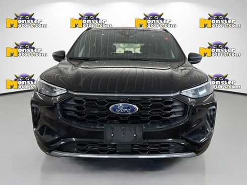 Used 2023 Ford Escape ST-Line AWD/4WD image 2