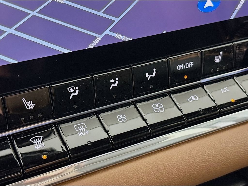 New 2026 GMC Canyon AT4 AWD/4WD image 19