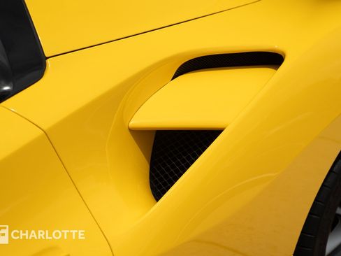 Used 2017 Ferrari 488 Spider image 11