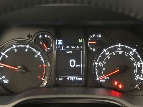 Certified 2024 Toyota 4Runner SR5 image 10