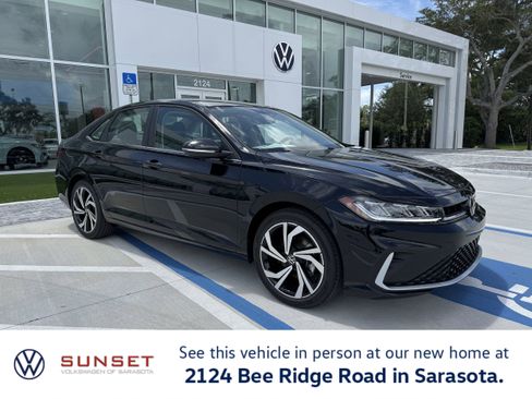 New 2025 Volkswagen Jetta SEL image 1