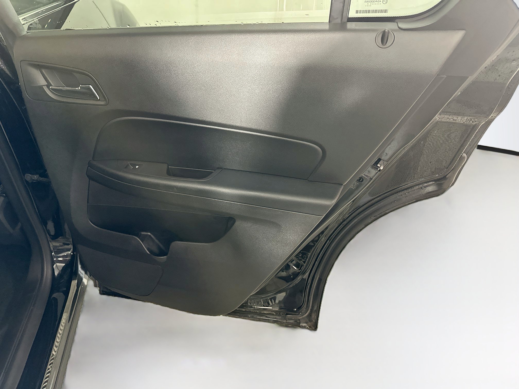 Used 2017 Chevrolet Equinox LT w/ Convenience Package FWD image 26
