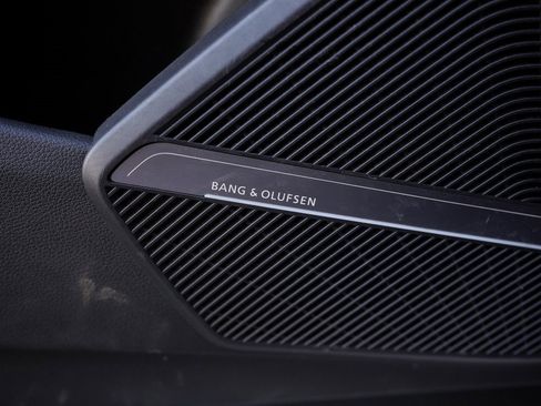 Used 2023 Audi SQ5 Premium Plus w/ Premium Plus Package image 32