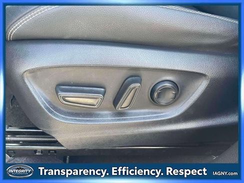 Used 2023 Toyota Corolla Cross XLE w/ Convenience Package image 18