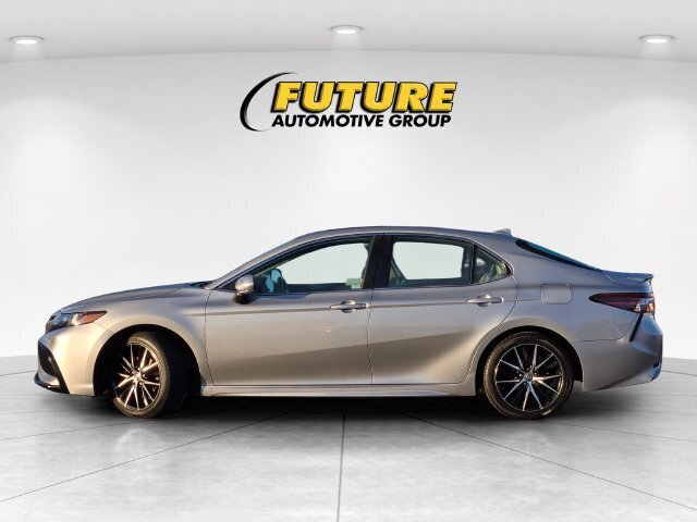 Certified 2024 Toyota Camry SE w/ Cold Weather Package AWD/4WD image 9