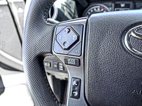 Used 2023 Toyota Tacoma TRD Sport AWD/4WD image 18