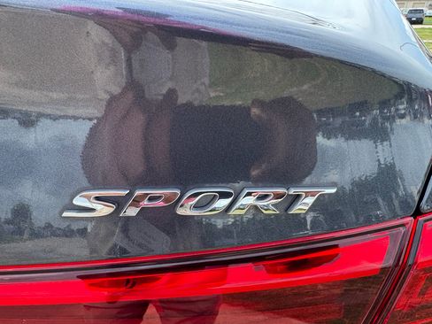 Used 2022 Honda Civic Sport image 24