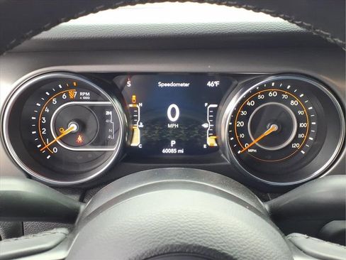 Used 2022 Jeep Gladiator Willys image 23