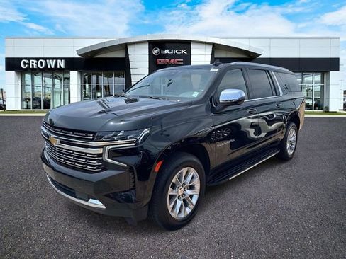 Used 2023 Chevrolet Suburban Premier RWD image 1