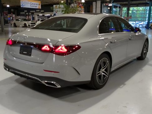Certified 2025 Mercedes-Benz E 350 4MATIC Sedan image 8