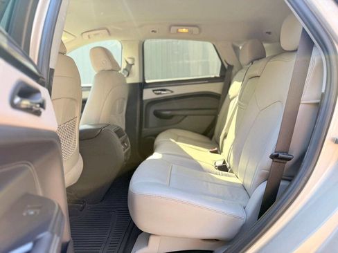 Used 2014 Cadillac SRX FWD image 12