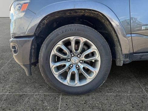 Used 2019 RAM 1500 Laramie w/ Sport Appearance Package AWD/4WD image 10