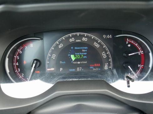 Used 2024 Toyota RAV4 XLE image 21