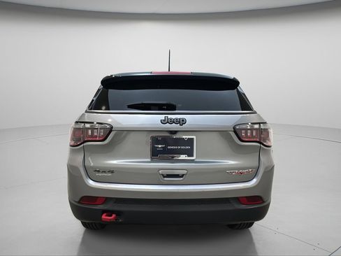 Used 2019 Jeep Compass Trailhawk w/ Cold Weather Group AWD/4WD image 5