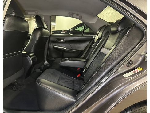 Used 2014 Toyota Camry SE FWD image 21