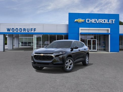 New 2026 Chevrolet Trax LS w/ LS Convenience Package FWD image 32