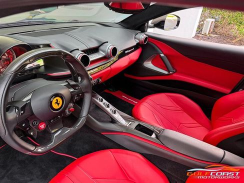 Used 2018 Ferrari 812 Superfast RWD image 14