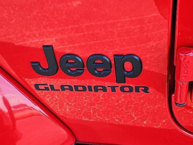 Used 2022 Jeep Gladiator Sport AWD/4WD image 16