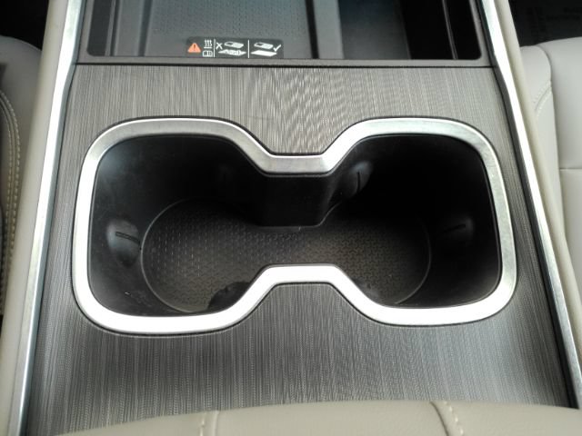 Used 2026 GMC Acadia Elevation w/ Elevation Premium Package FWD image 48