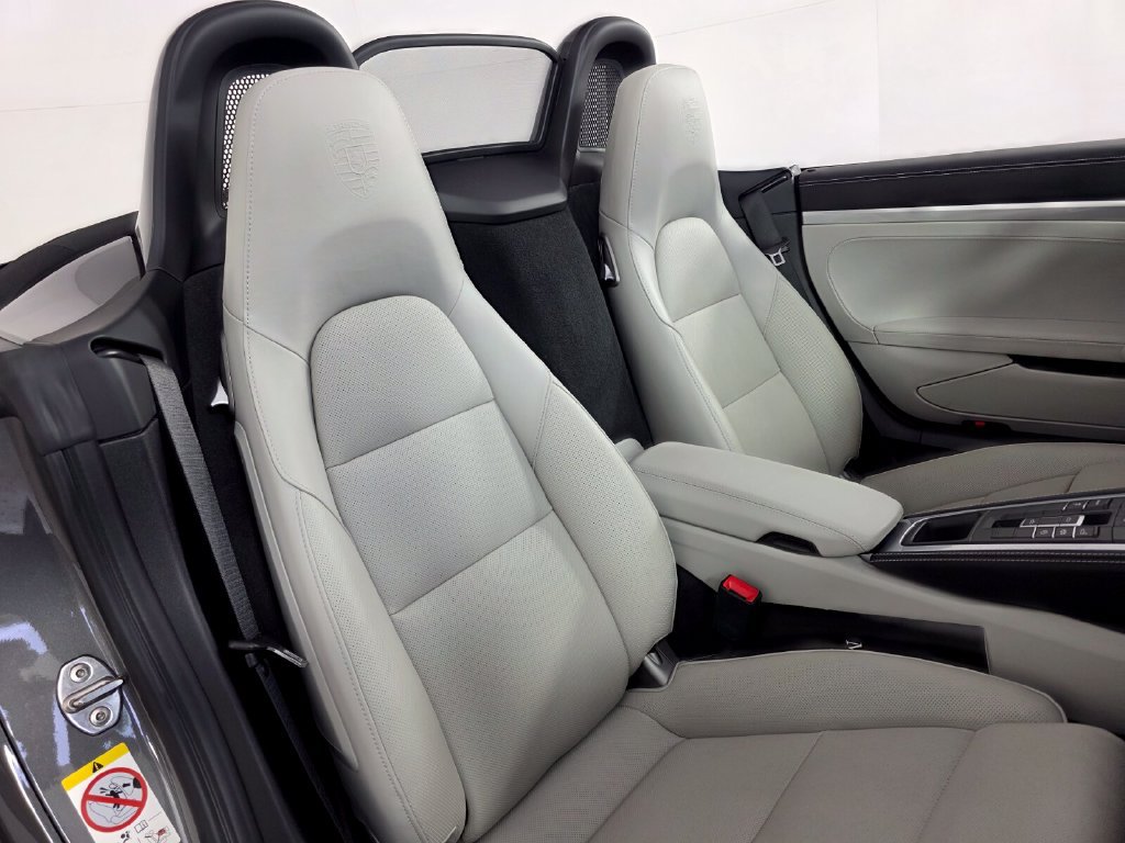 Used 2025 Porsche 718 Boxster S RWD image 30