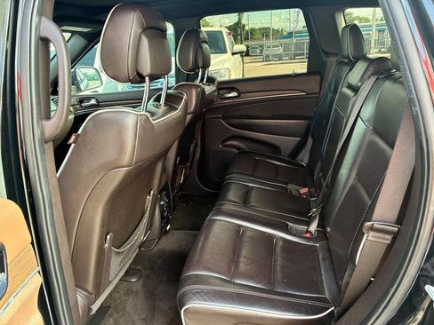 Used 2019 Jeep Grand Cherokee Overland RWD image 10