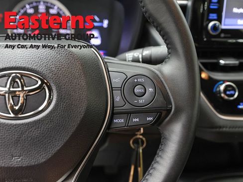 Used 2022 Toyota Corolla SE FWD image 15
