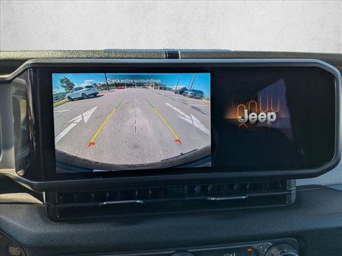 Used 2025 Jeep Wrangler Sport AWD/4WD image 13