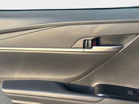 Used 2026 Toyota Camry SE image 21