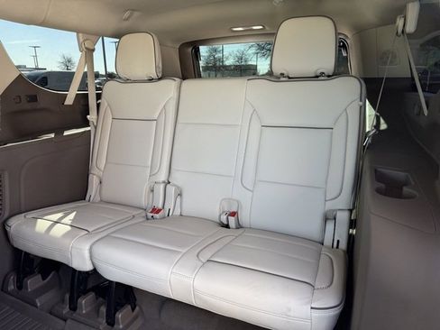 Used 2023 GMC Yukon XL Denali w/ Denali Reserve Package image 25