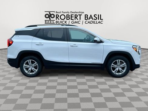 Used 2023 GMC Terrain SLE w/ Driver Convenience Package AWD/4WD image 9