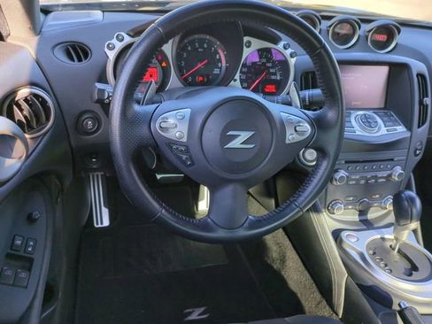 Used 2020 Nissan 370Z Touring Sport image 17