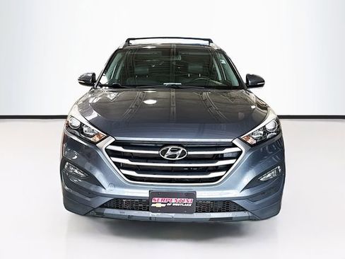 Used 2017 Hyundai Tucson SE Plus image 4