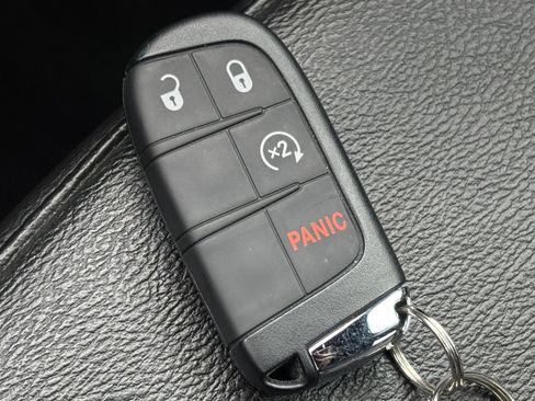 Used 2025 Jeep Compass Limited AWD/4WD image 25