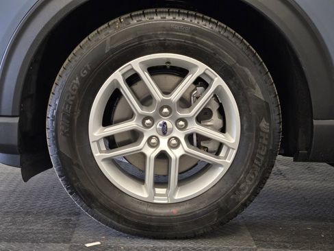 New 2026 Ford Explorer Active RWD image 10