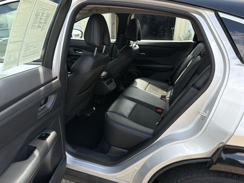 Used 2023 Nissan Ariya FWD image 15