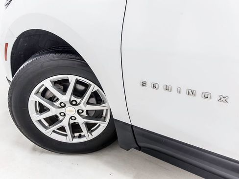 Used 2023 Chevrolet Equinox LS w/ LS Convenience Package image 11