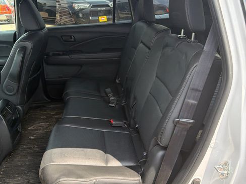 Used 2023 Honda Passport EX-L image 6