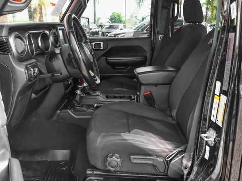 Used 2020 Jeep Gladiator Sport w/ Quick Order Package 24S image 20