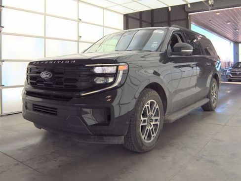 Used 2025 Ford Expedition Max Active image 11