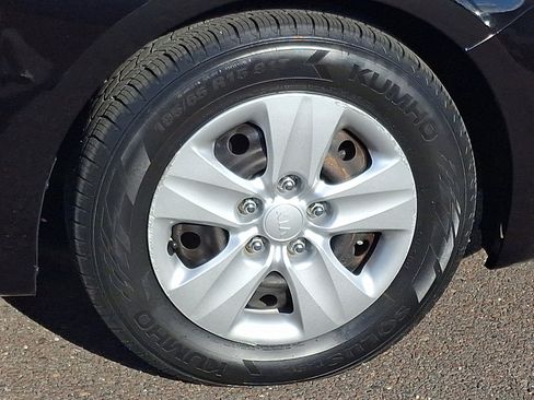 Certified 2018 Kia Forte LX w/ LX Rear Camera Package image 8