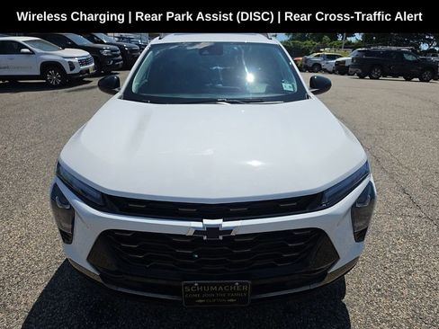 Used 2024 Chevrolet Trax ACTIV w/ Sunroof Package FWD image 8