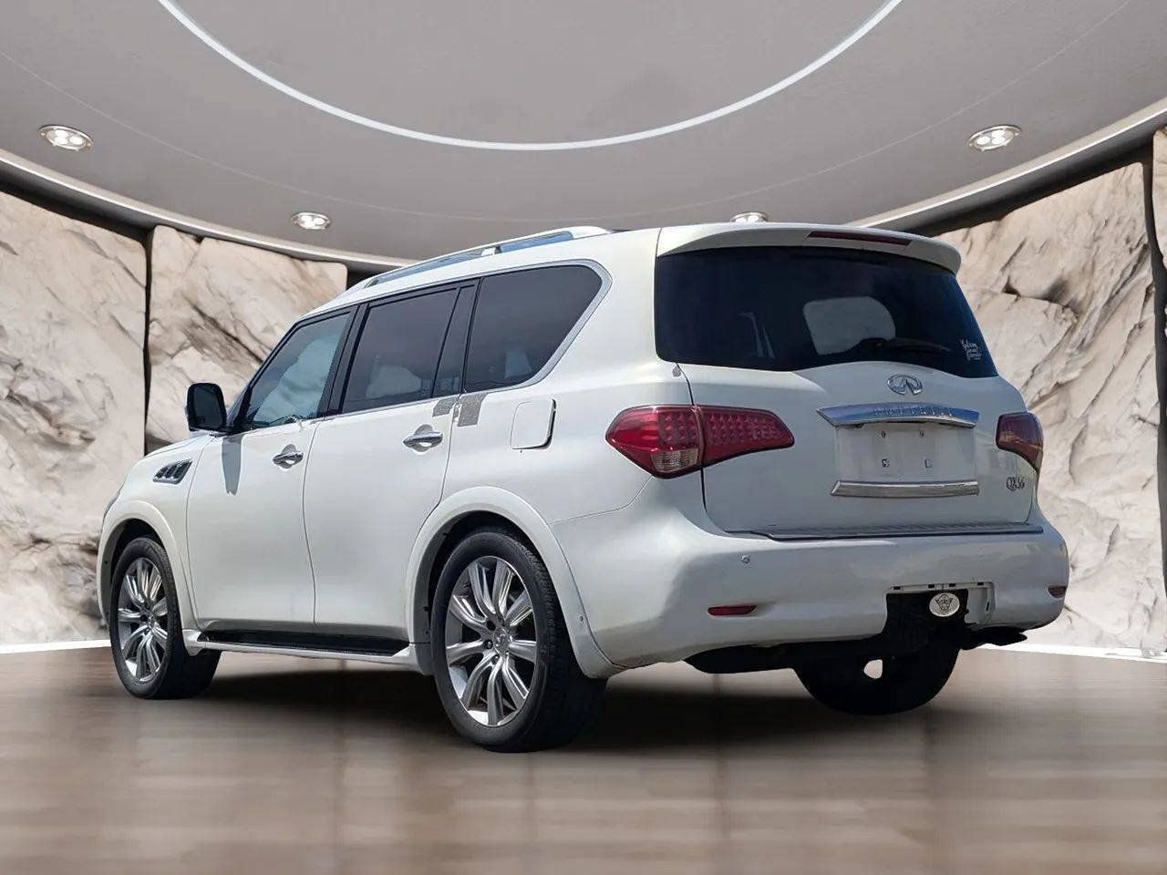 Used 2012 INFINITI QX56 4WD w/ Deluxe Touring Pkg image 7