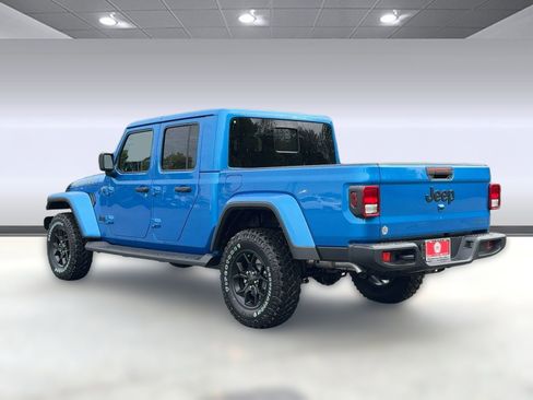 New 2025 Jeep Gladiator Sport image 3